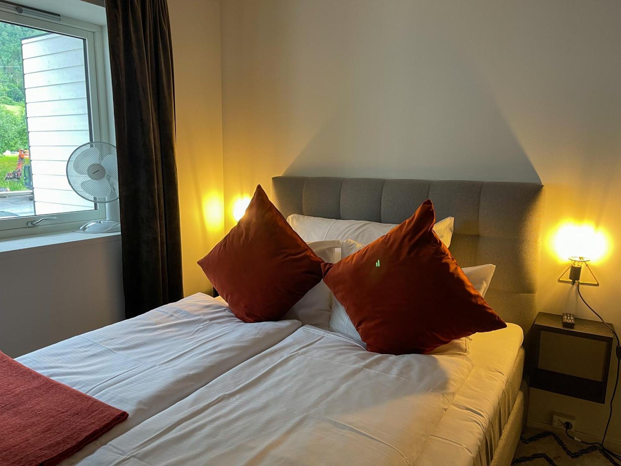 Stryn House - Hotel & Apartments Rum bild